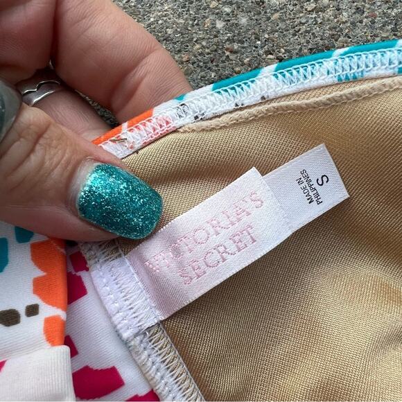 Victoria’s Secret floral dot paisley halter triangle bikini top - Picture 6 of 6